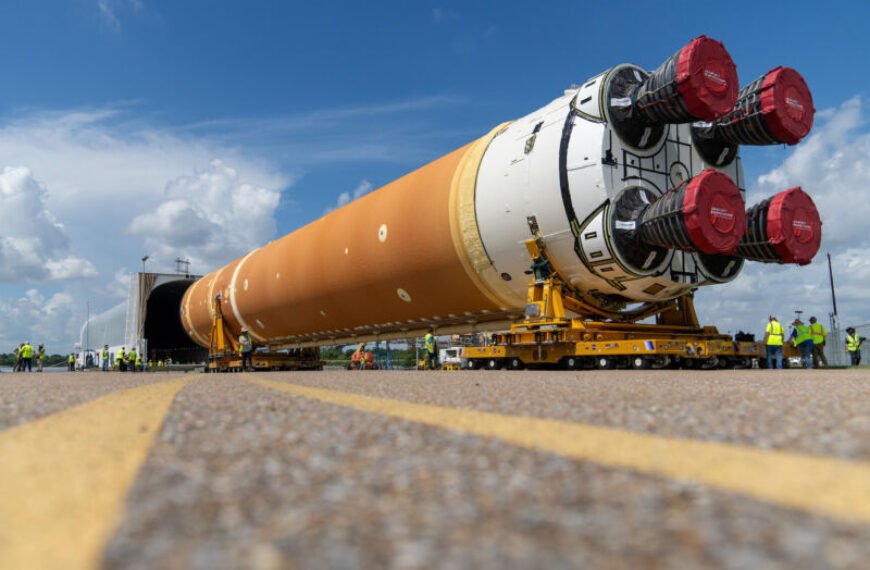 Rocket Report: Генеральный директор Firefly уходит в отставку; основная ступень Artemis II покидает завод