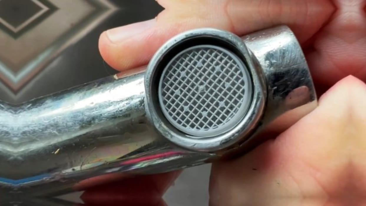 Повесьте лимон на кран и будете благодарны вечно