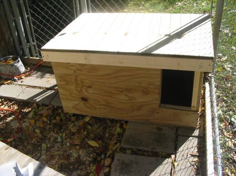 Тёплая будка с тамбуром для собаки Тёплая будка с тамбуром для собаки