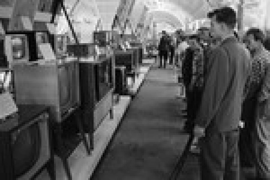 Американская национальная выставка в Сокольниках открылась 65 лет назад Американская национальная выставка в Сокольниках открылась 65 лет назад