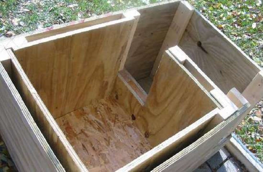 Тёплая будка с тамбуром для собаки Тёплая будка с тамбуром для собаки