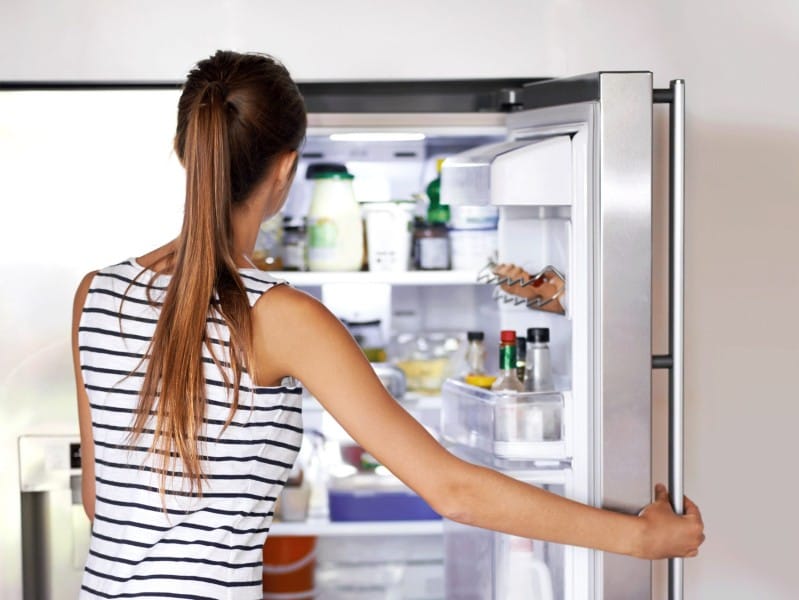 Какой копеечный лайфхак поможет избавиться от неприятного запаха в холодильнике 2 f7d06c3307501f3837faa840cdd3a9f8.jpg