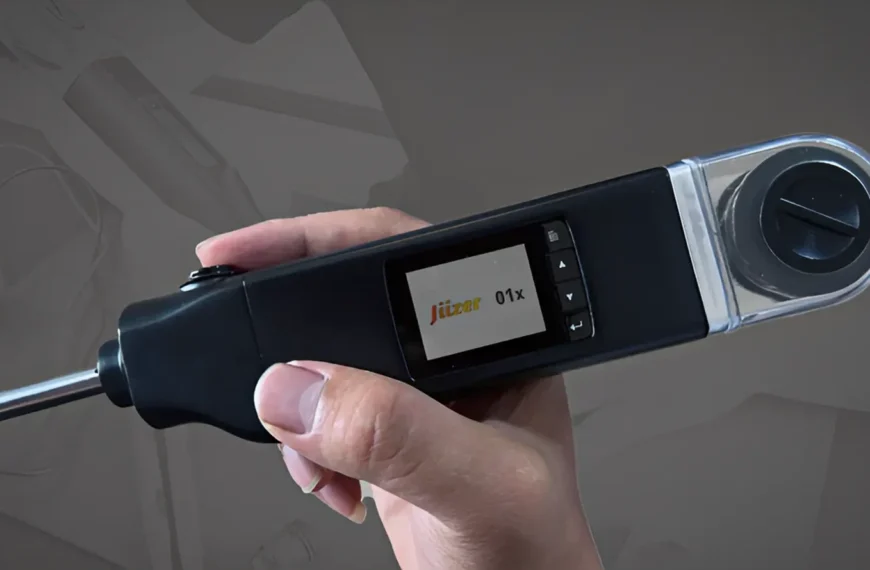 Представлен универсальный «умный» паяльный инструмент