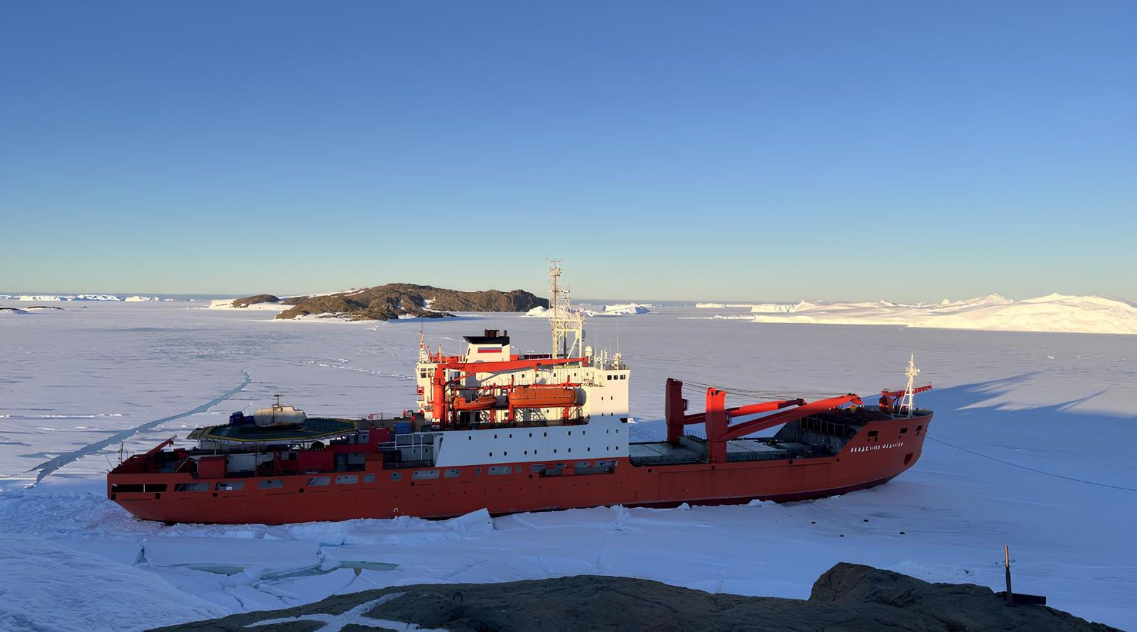 В России впервые появилась мобильная связь на станциях Мирный и Восток 7 v-rossii-vpervye-pojavilas-mobilnaja-svjaz-na-stancijah-mirnyj-i-vostok-b2dc2cc.jpg