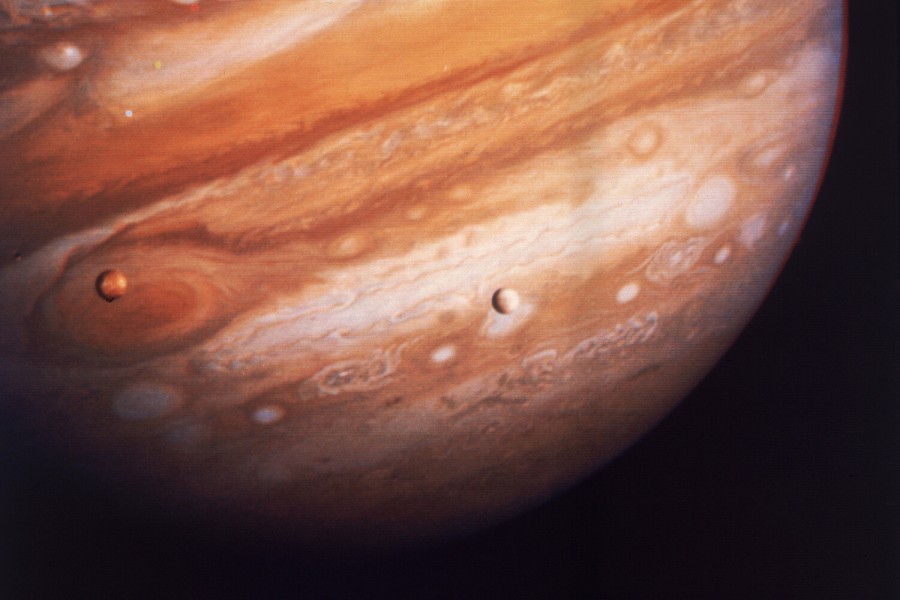 Что было бы с&nbsp;Землей, если бы вместо Солнца светили другие звезды?