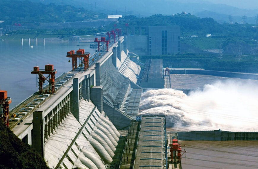 Китайская ГЭС «Три ущелья» замедлила вращение Земли