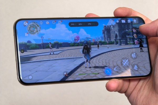 Смартфон-хамелеон с тройной камерой: обзор на Realme 14 Pro+ Смартфон-хамелеон с тройной камерой: обзор на Realme 14 Pro+