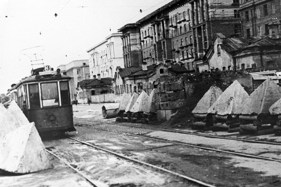 Белый хлеб и котлеты из&nbsp;жмыха: как Ленинград оживал после немецкой блокады