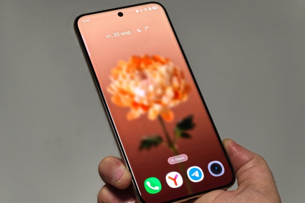 Смартфон-хамелеон с тройной камерой: обзор на Realme 14 Pro+ Смартфон-хамелеон с тройной камерой: обзор на Realme 14 Pro+