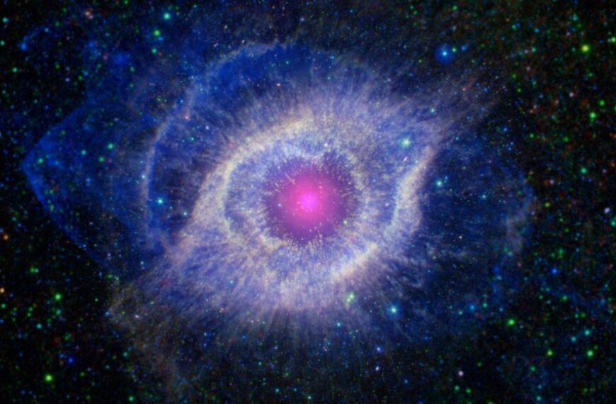 Гигантская разрушенная планета подпитывает таинственное&hellip;