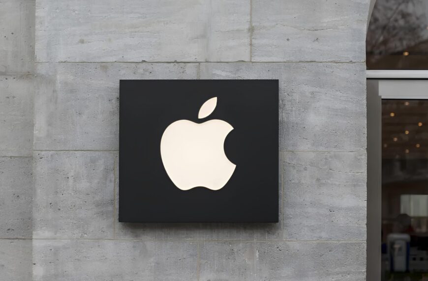 Планы Apple: смарт-колонка с экраном, Watch Ultra 3 и задержка AirPods Pro