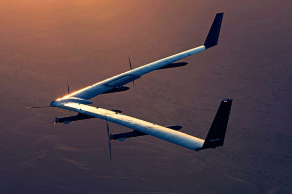 Может парить в&nbsp;небе годами: почему до&nbsp;сих пор нет авиалайнеров на&nbsp;солнечных батареях?