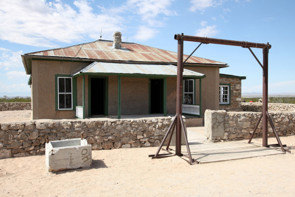 «Землю залил обжигающий свет»: как выглядел первый в истории ядерный взрыв «Тринити» «Землю залил обжигающий свет»: как выглядел первый в истории ядерный взрыв «Тринити»