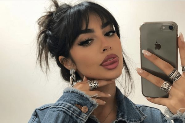 Фотографии в стиле «селфи на iPhone» и «плёночных камер»: обзор ИИ-модели Higgsfield Soul, которая стала доступна бесплатно 13 Фотографии в стиле «селфи на iPhone» и «плёночных камер»: обзор ИИ-модели Higgsfield Soul, которая стала доступна бесплатно