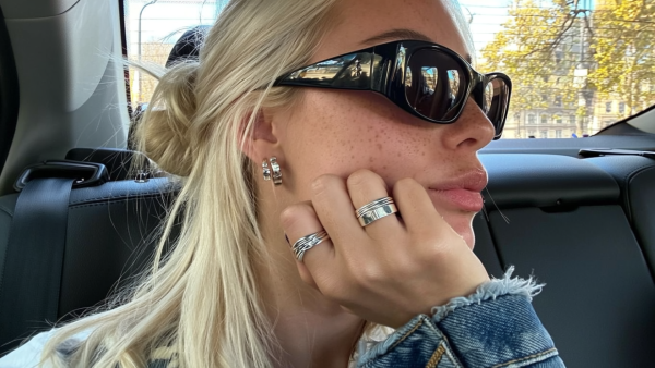 Фотографии в стиле «селфи на iPhone» и «плёночных камер»: обзор ИИ-модели Higgsfield Soul, которая стала доступна бесплатно 6 Фотографии в стиле «селфи на iPhone» и «плёночных камер»: обзор ИИ-модели Higgsfield Soul, которая стала доступна бесплатно