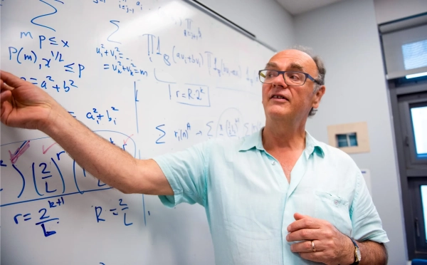 Математическая красота, истина и доказательство в эпоху ИИ 2 edc717030c3dfea4f38a517f1b64d9be