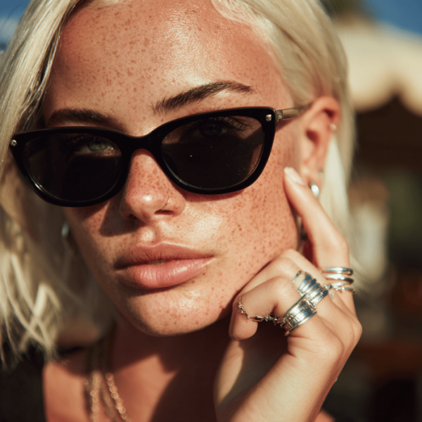 Фотографии в стиле «селфи на iPhone» и «плёночных камер»: обзор ИИ-модели Higgsfield Soul, которая стала доступна бесплатно 10 Фотографии в стиле «селфи на iPhone» и «плёночных камер»: обзор ИИ-модели Higgsfield Soul, которая стала доступна бесплатно