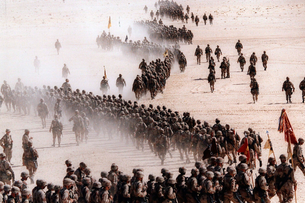 Девушки резали солдат: как кувейтцы встречали братскую иракскую армию Саддама Девушки резали солдат: как кувейтцы встречали братскую иракскую армию Саддама