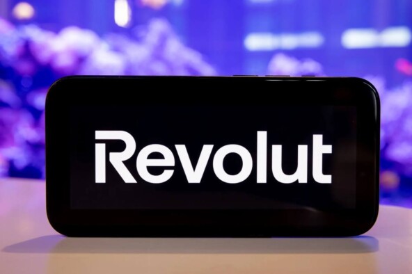 Некоторые клиенты Revolut получили «напоминание о политике санкций» — банк предупредил о блокировке счетов за перевод средств из России 7 14b92807862e32137892621885d09b94.jpg