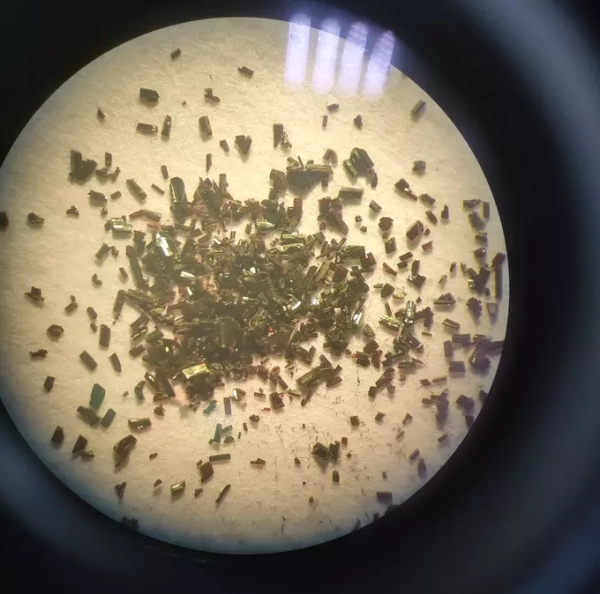 Управляемый светом молекулярный магнит поможет разрабатывать устройства памяти нового поколения 10 98365a9bb2f638579ef5e07a664edb06.jpg