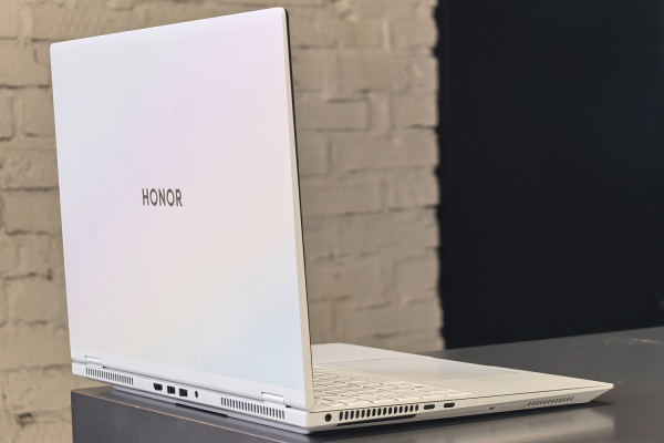 Обзор самого тонкого игрового ноутбука в&nbsp;России весом 1,8 кг