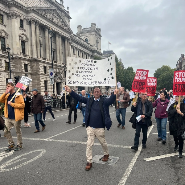 Протестующие против Трампа критикуют «наивное» соглашение США и Великобритании по искусственному интеллекту 5 Протестующие против Трампа критикуют «наивную сделку США и Великобритании по искусственному интеллекту»