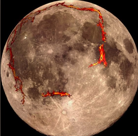 Под поверхностью Луны обнаружили странную прямоугольную структуру Под поверхностью Луны обнаружили странную прямоугольную структуру