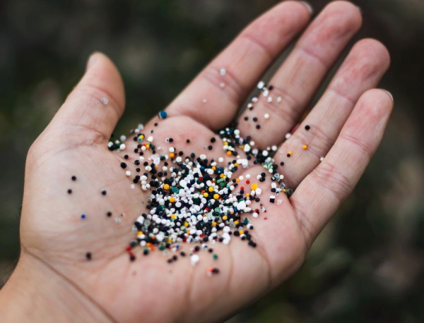 Микропластик обнаружили глубоко внутри человеческих&hellip;