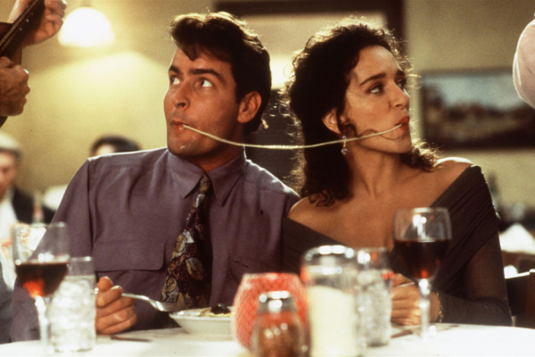 &laquo;Я родился мертвым&raquo;. Как Чарли Шин лечил ВИЧ молоком больных коз и экспериментальными уколами