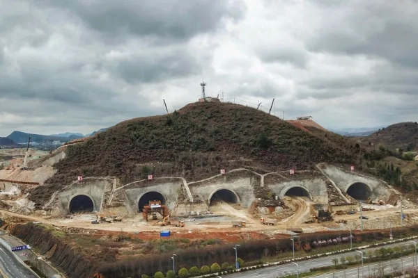 Внутри ядерных бункеров, шахт и&hellip;