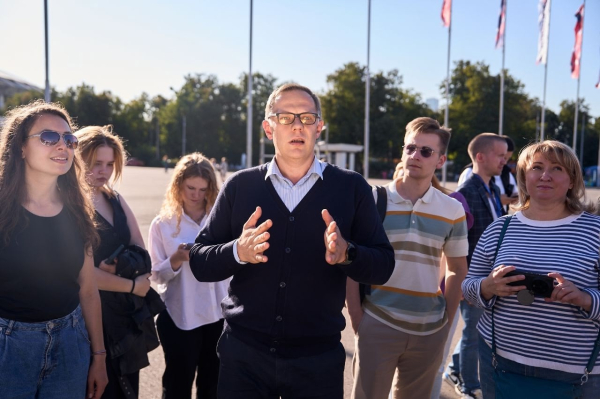 80638c1804a8054db648b3595dbc77b1