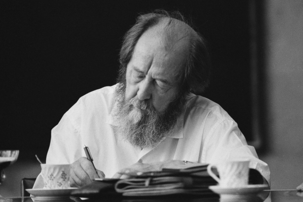 &laquo;Украина должна быть с&nbsp;нами&raquo;: как Солженицын предлагал обустроить Россию?