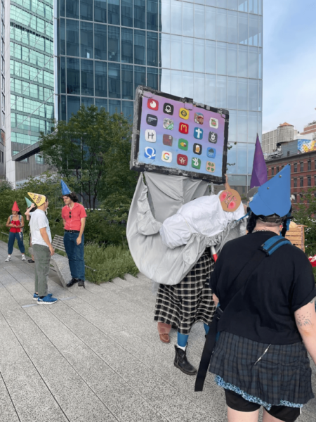 «Пусть бешенства не избежим — iPad-детей освободим»: зумеры провели акцию против технологий — побили технику Apple и пожурили Маска 4 «Пусть бешенства не избежим — iPad-детей освободим»: зумеры провели акцию против технологий — побили технику Apple и пожурили Маска