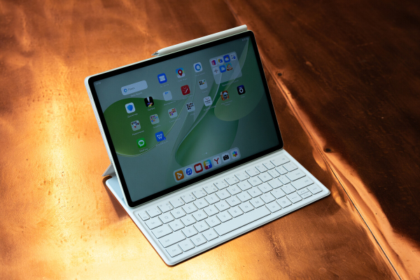 Обновленный планшет-ноутбук: в&nbsp;России начались продажи MatePad 12&nbsp;X с&nbsp;Алисой Про