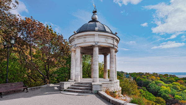 ЦБ запустил голосование за новый дизайн банкноты номиналом 500 рублей 4 Беседка «Эолова арфа»