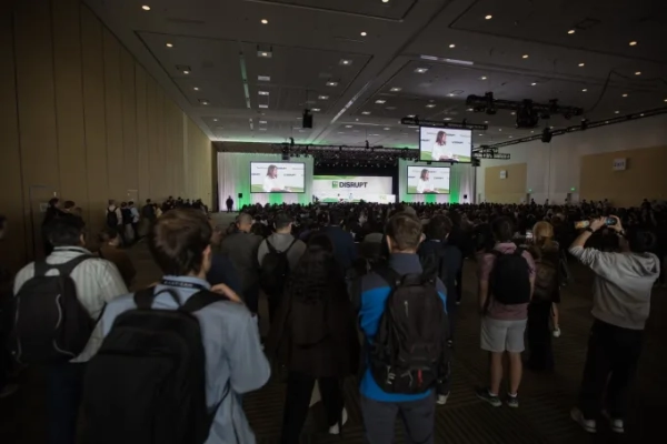 Сцены из TechCrunch Disrupt 3 25ad7757f557fd12c4f4d6a3afdd0a3e