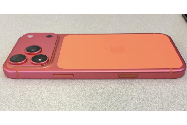 Оранжевый iPhone 17 Pro Max начал менять цвет у некоторых пользователей 2 2f4ebbb42cf014c02880d8026d827b79.jpg