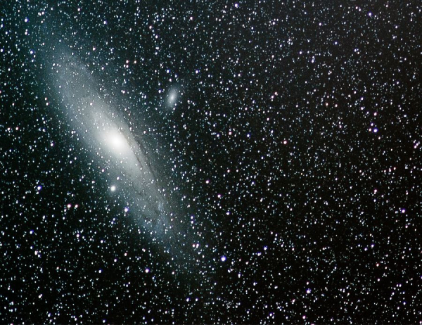 Андромеда, Sony A7II, Canon FD 200/2.8 at 3.5 , iOptron Skytracker,50x30s, iso 3200 + 4 flats, 10 darks, 4 bias, складывал в DeepSkyStacker, потом кривые в Фотошопе Андромеда, Sony A7II, Canon FD 200/2.8 at 3.5 , iOptron Skytracker,50x30s, iso 3200 + 4 flats, 10 darks, 4 bias, складывал в DeepSkyStacker, потом кривые в Фотошопе