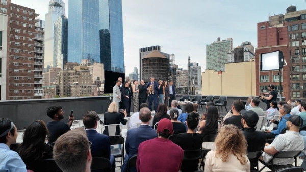 Вот каково это — быть участником шоу миллиардера и венчурного капиталиста Тима Дрейпера «Знакомство с Дрейперами» 2 6e2ef1b52be697fb8e3e77a90c567f2c