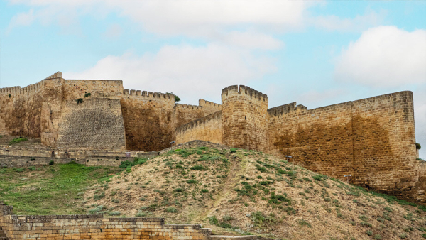 ЦБ запустил голосование за новый дизайн банкноты номиналом 500 рублей 6 Дербентская крепость