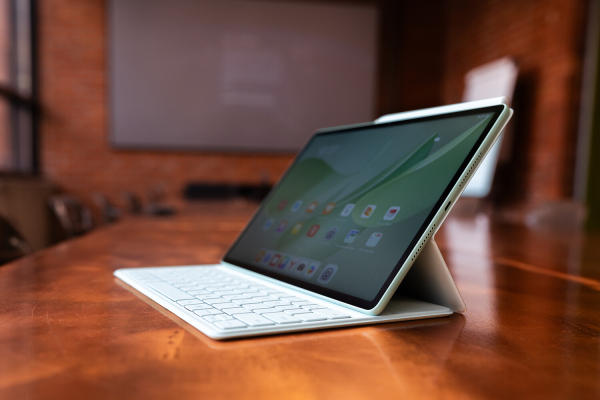 Обновленный планшет-ноутбук: в&nbsp;России начались продажи MatePad 12&nbsp;X с&nbsp;Алисой Про