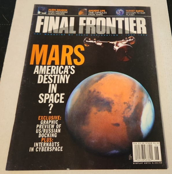 Работы Картера Эммарта и Майкла Кэрролла публиковались после конференции и помогли донести предложения до широкой публики. Концепция марсианской миссии «Курс на Марс II» даже фигурировала в романах начала девяностых. Изображения: Картер Эммарт и Майкл Кэрролл Работы Картера Эммарта и Майкла Кэрролла публиковались после конференции и помогли донести предложения до широкой публики. Концепция марсианской миссии «Курс на Марс II» даже фигурировала в романах начала девяностых. Изображения: Картер Эммарт и Майкл Кэрролл