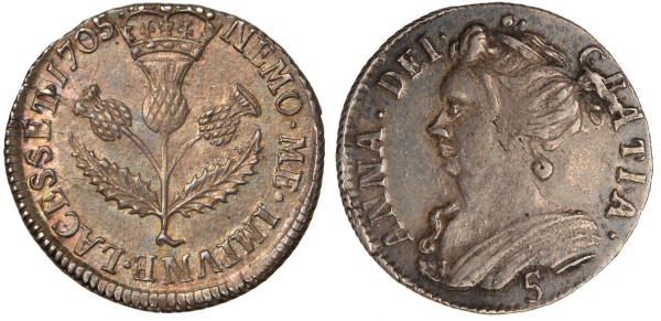 Монета в 5 шиллингов времен королевы Анны Монета в 5 шиллингов времен королевы Анны