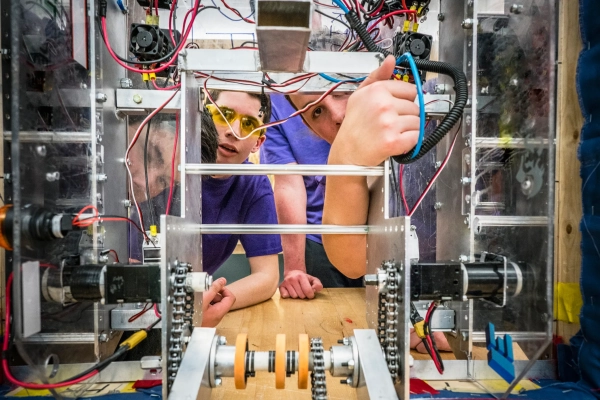 ИИ меняет то, что изучают ученики старших классов в области STEM