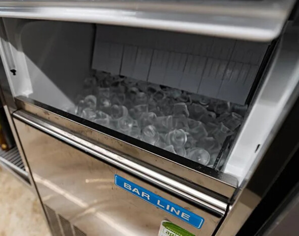 Я построил завод, зашел во все федеральные сети, делал 3 млн в месяц, а потом похолодало 10 Полный бункер льдогенератор