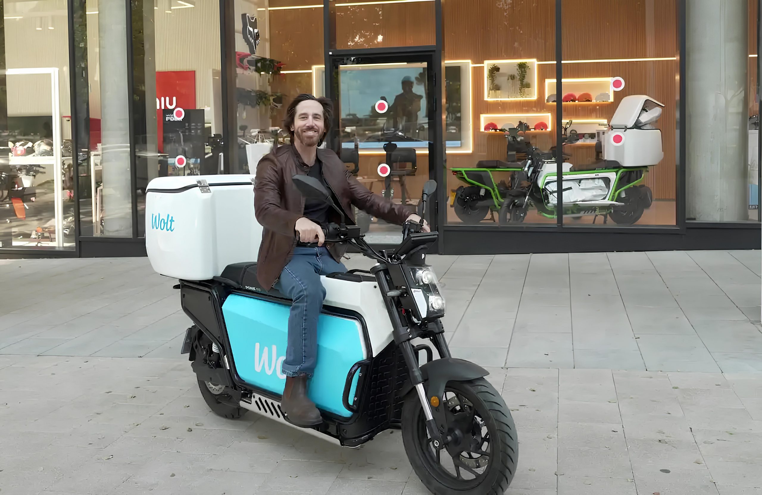 elektricheskij-mototsikl-ponie-p2-1 elektricheskij-mototsikl-ponie-p2-1