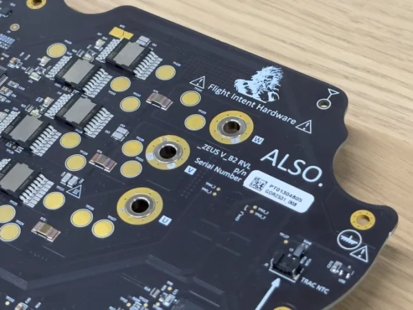 f38b0898c14d75e0b802f37ed09fa273