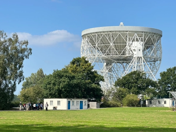 Галактики выбрасывают материю гораздо сильнее, чем мы думали 3 Джодрелл-Бэнк с телескопом Ловелла