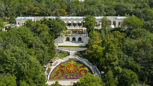 ЦБ запустил голосование за новый дизайн банкноты номиналом 500 рублей 2 Академическая (Елизаветинская) галерея