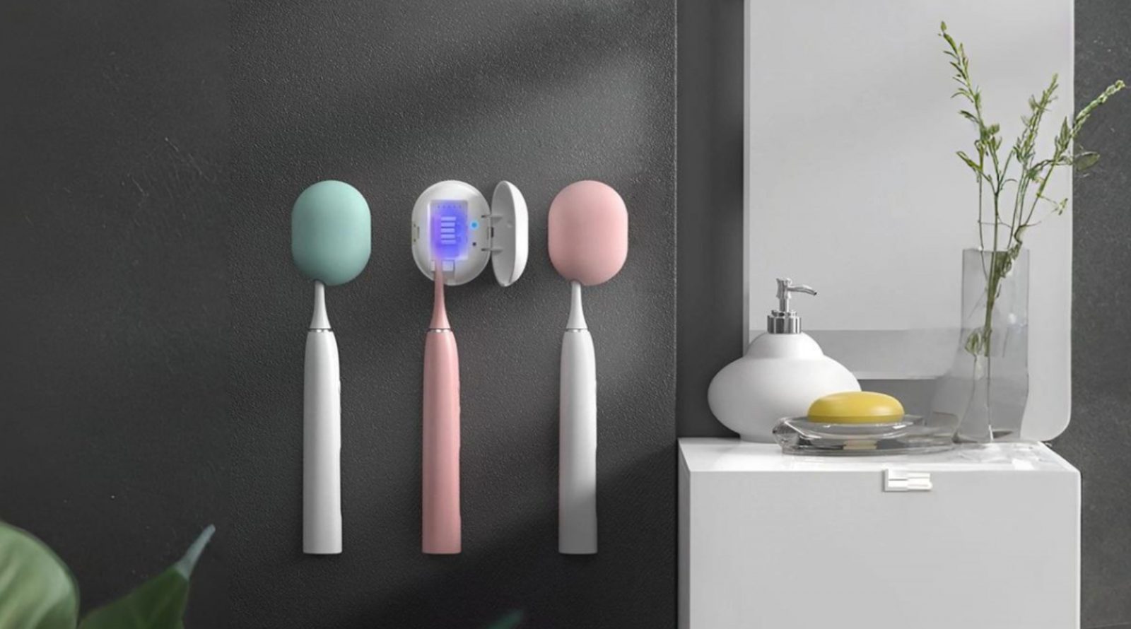 Быстрая дезинфекция зубных щёток: обзор стерилизатора Glory Smile с UV-лампой 3 kompaktnyj-sterilizator-dlja-zubnyh-shhjotok-ot-glory-smile-ed8e199.jpg